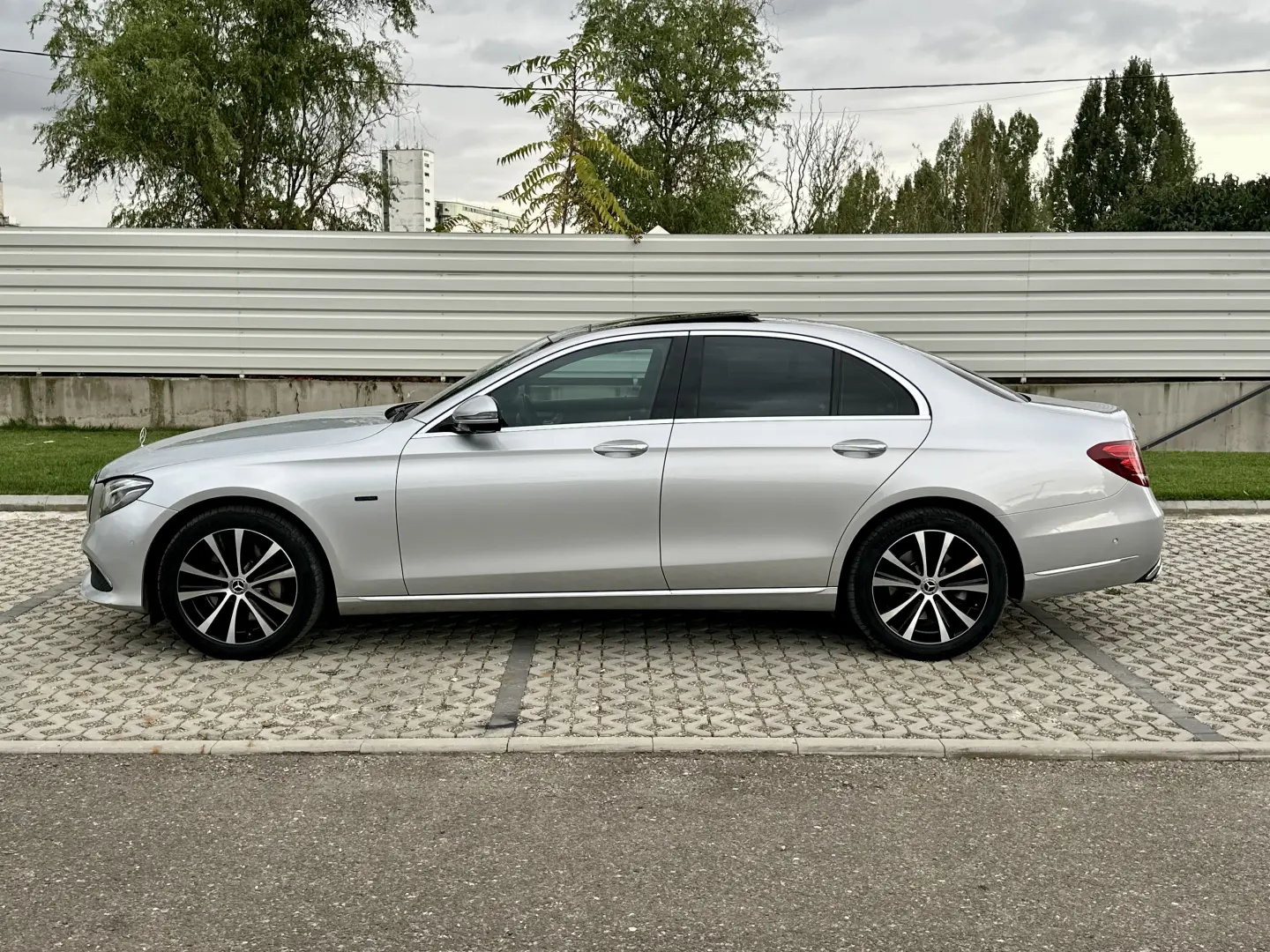 Mercedes-Benz E class 2019 EQ Power Full