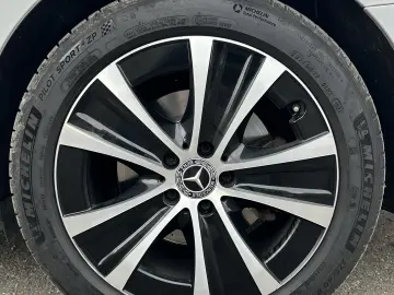 Mercedes-Benz E class 2019 EQ Power Full
