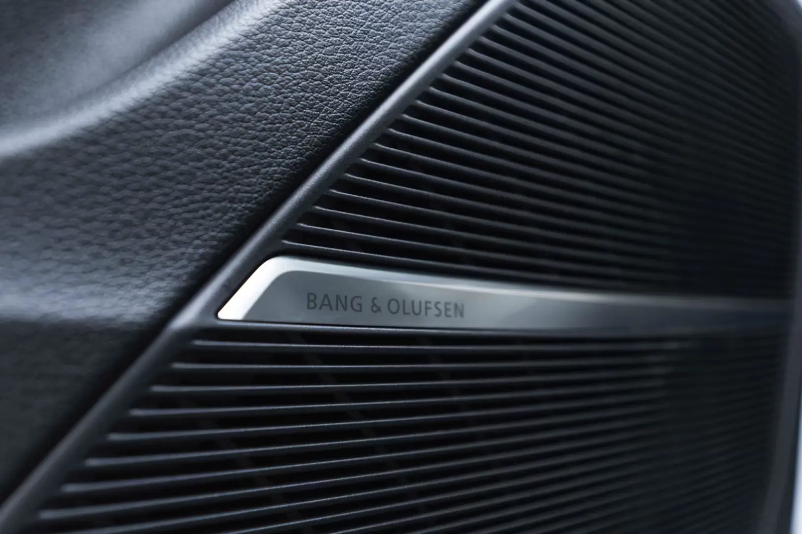 Audi Q8 55 TFSI Quattro S-LINE B&O 3D ACC