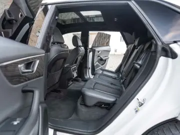 Audi Q8 55 TFSI Quattro S-LINE B&O 3D ACC