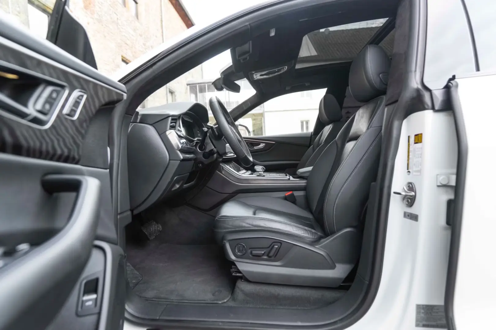 Audi Q8 55 TFSI Quattro S-LINE B&O 3D ACC