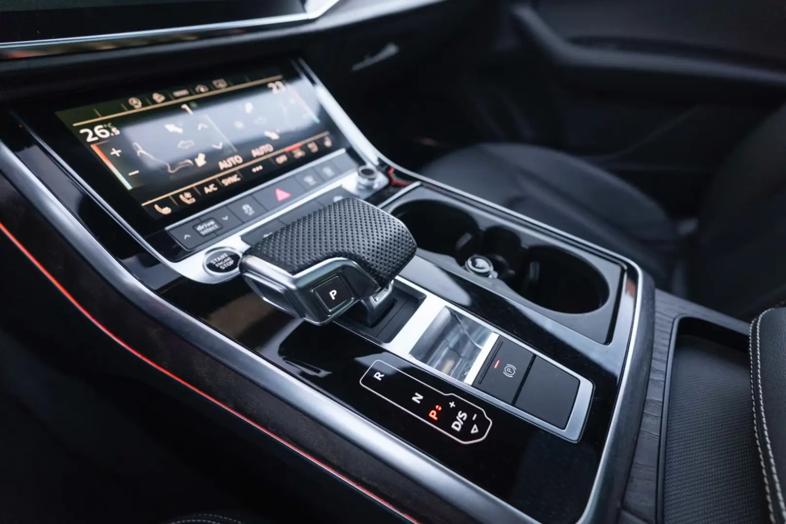 Audi Q8 55 TFSI Quattro S-LINE B&O 3D ACC