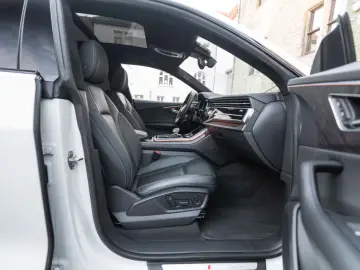 Audi Q8 55 TFSI Quattro S-LINE B&O 3D ACC