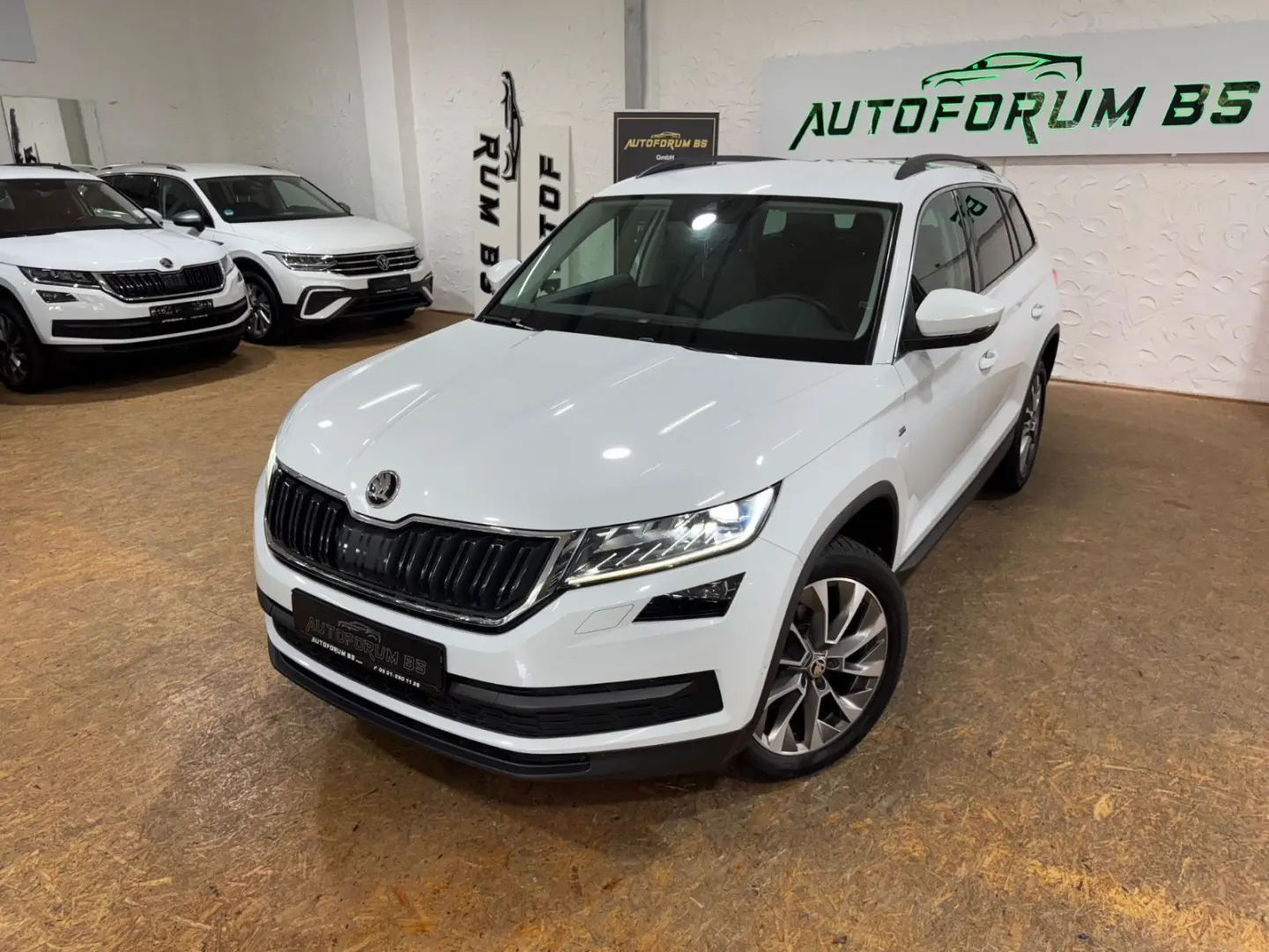 KodiaqClever 2.0TDI DSG STHEIZ AHK 360 CAM 4xSHZ
