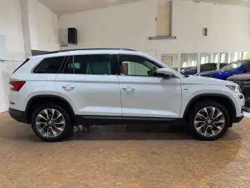 KodiaqClever 2.0TDI DSG STHEIZ AHK 360 CAM 4xSHZ