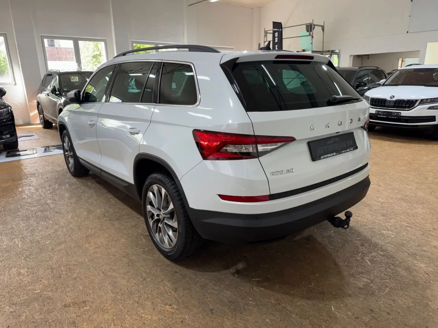KodiaqClever 2.0TDI DSG STHEIZ AHK 360 CAM 4xSHZ