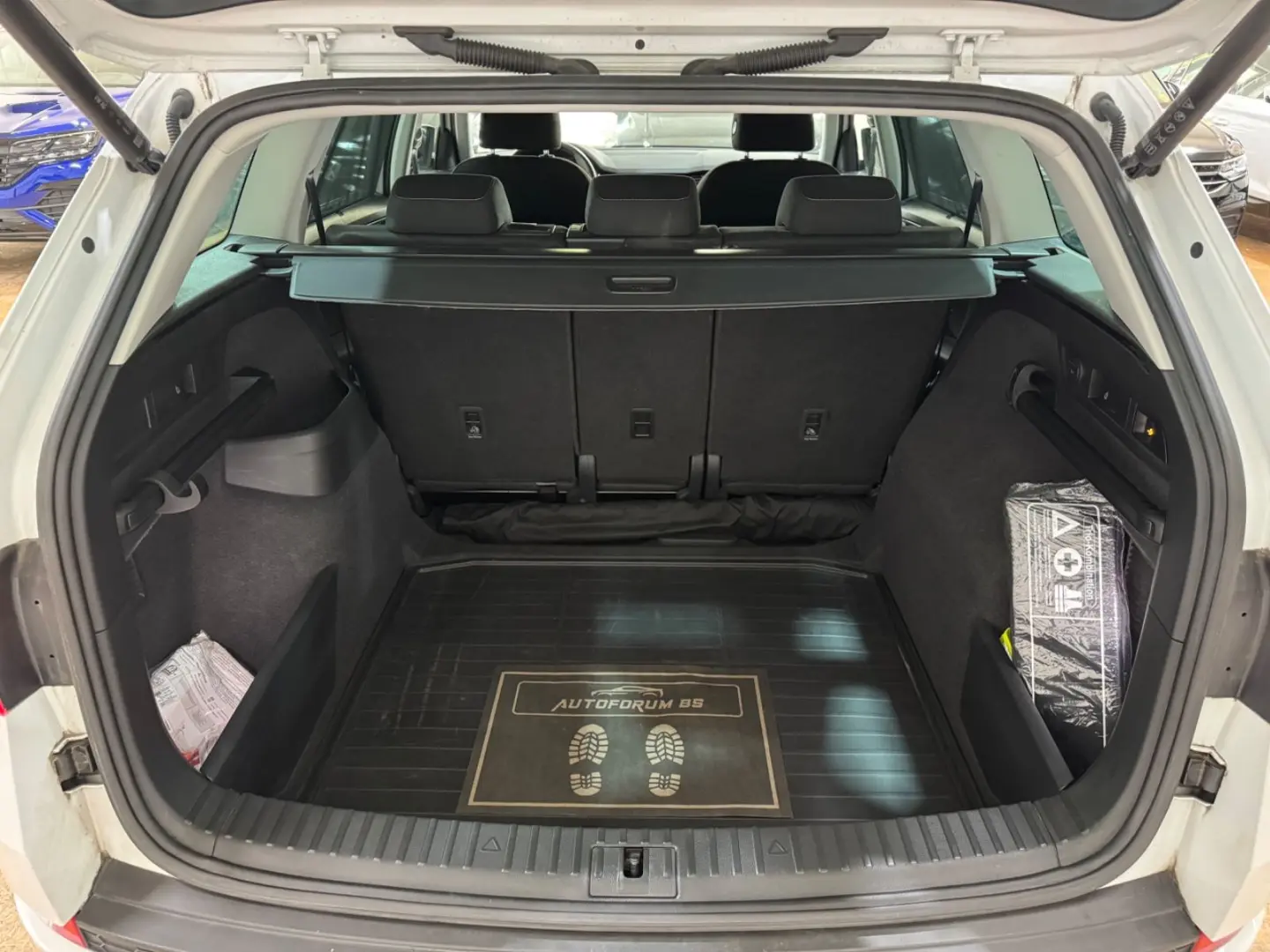 KodiaqClever 2.0TDI DSG STHEIZ AHK 360 CAM 4xSHZ