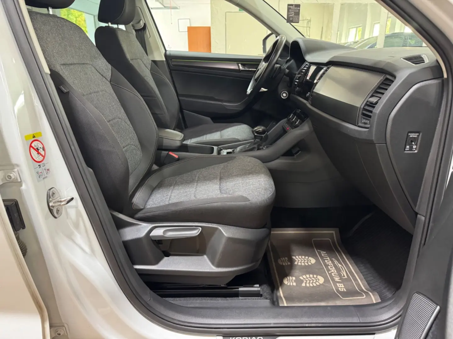 KodiaqClever 2.0TDI DSG STHEIZ AHK 360 CAM 4xSHZ