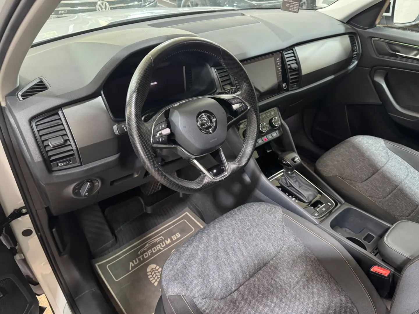 KodiaqClever 2.0TDI DSG STHEIZ AHK 360 CAM 4xSHZ