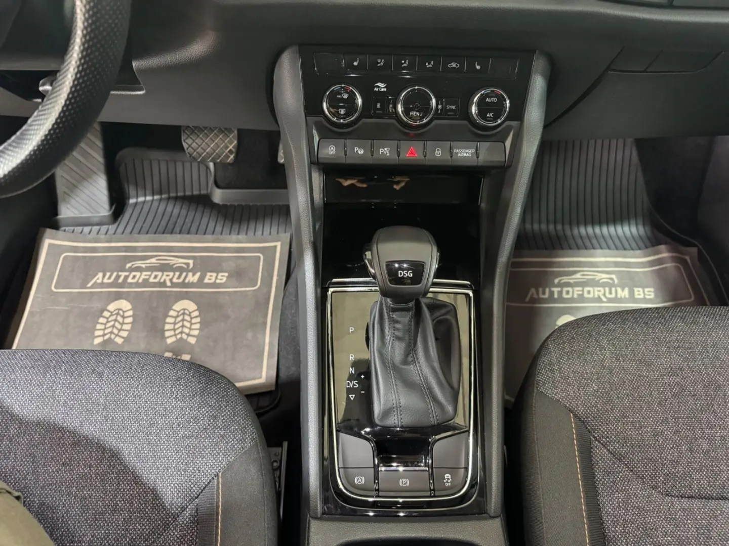 KodiaqClever 2.0TDI DSG STHEIZ AHK 360 CAM 4xSHZ