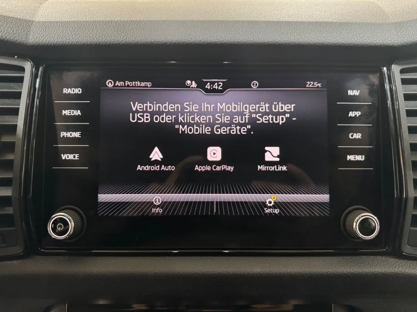 KodiaqClever 2.0TDI DSG STHEIZ AHK 360 CAM 4xSHZ
