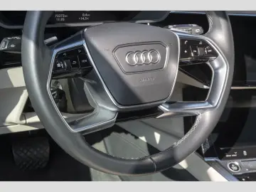 Audi Q8 55 quattro avansate Pano  HUD