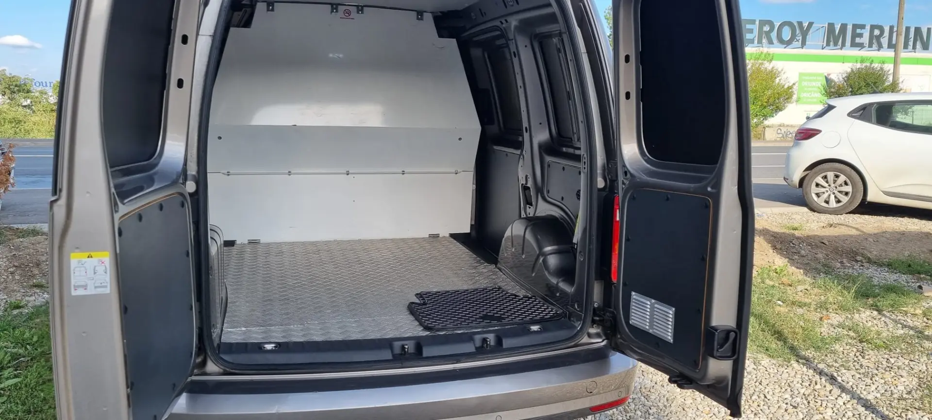 VOLKSWAGEN CADDY 2.0 TDI 102cp DSG6 Business. AUTO-ATELIER