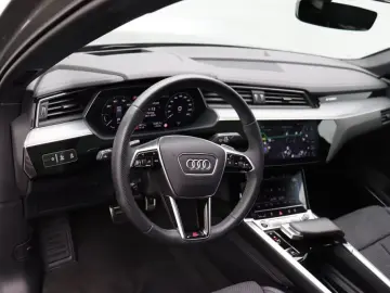 Audi Q8 Sportback e-tron 50 quattro S line