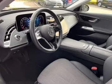 E 300 de 4M Allrad Avantgarde AHK Distronic 360