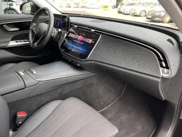 E 300 de 4M Allrad Avantgarde AHK Distronic 360