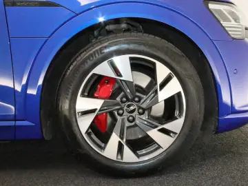 Audi Q8 55 quattro S line MATRIX-LED HUD