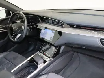 Audi Q8 55 quattro S line MATRIX-LED HUD