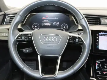 Audi Q8 55 quattro S line MATRIX-LED HUD