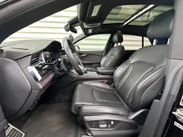 Audi Q8 55 TFSI quattro tiptronic S Line Voll