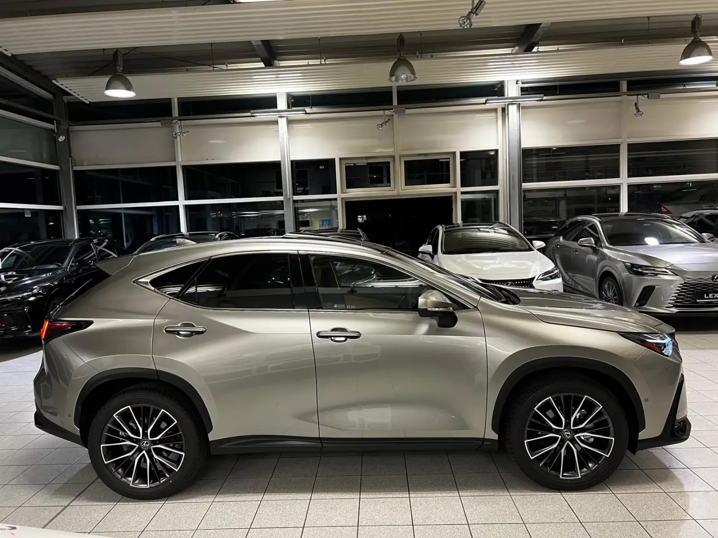 Lexus NX 350h Luxury AWD