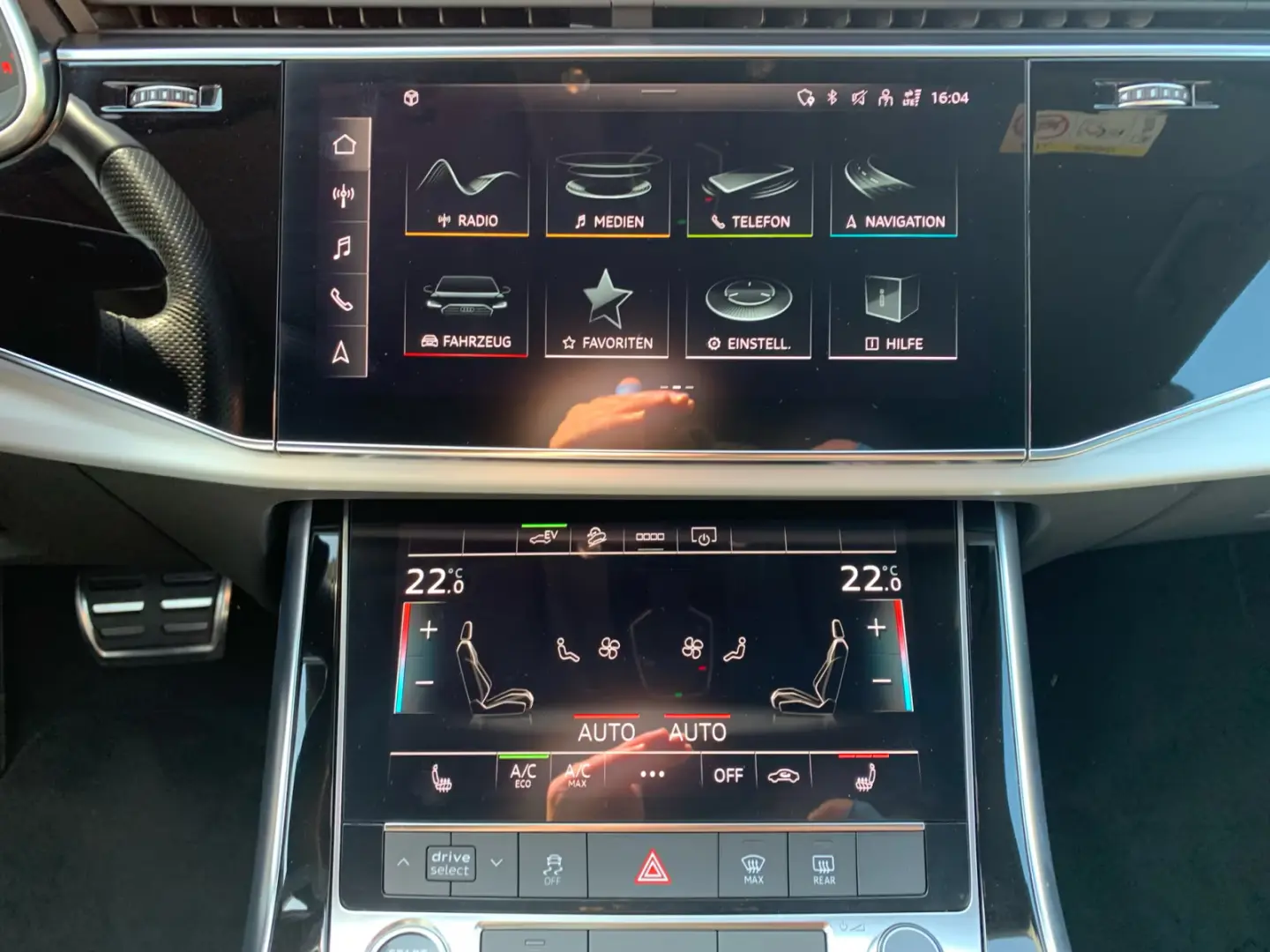 Audi Q8 55 TFSIe quattro tiptronic S Line AHK