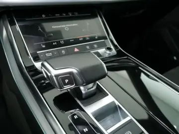 Audi Q8 55 TFSI e 3x S Line AHK B&O Leder