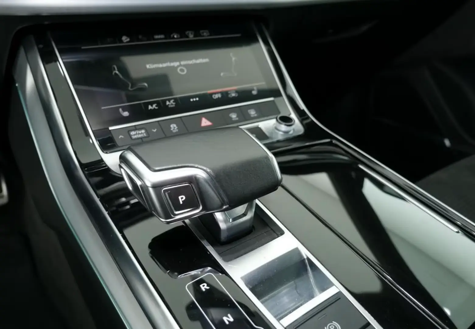 Audi Q8 55 TFSI e 3x S Line AHK B&O Leder