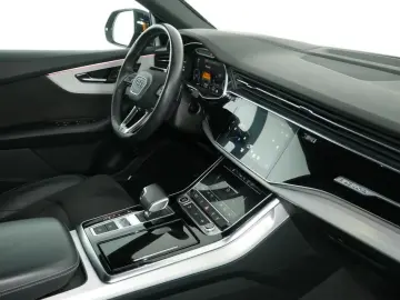 Audi Q8 55 TFSI e 3x S Line AHK B&O Leder