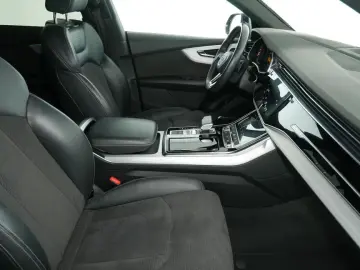 Audi Q8 55 TFSI e 3x S Line AHK B&O Leder