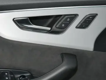 Audi Q8 55 TFSI e 3x S Line AHK B&O Leder