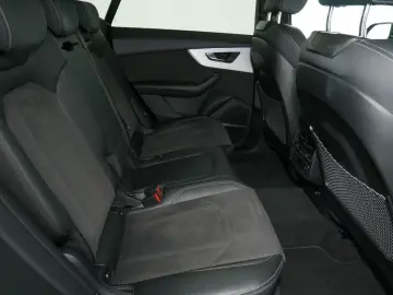 Audi Q8 55 TFSI e 3x S Line AHK B&O Leder