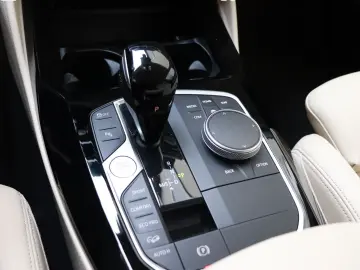 X4 xDrive20i DAB LED WLAN Pano.Dach RFK Shz PDC