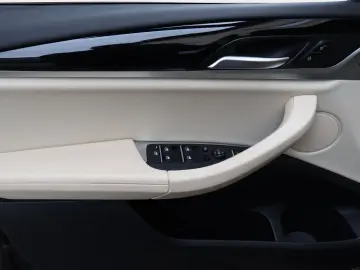 X4 xDrive20i DAB LED WLAN Pano.Dach RFK Shz PDC