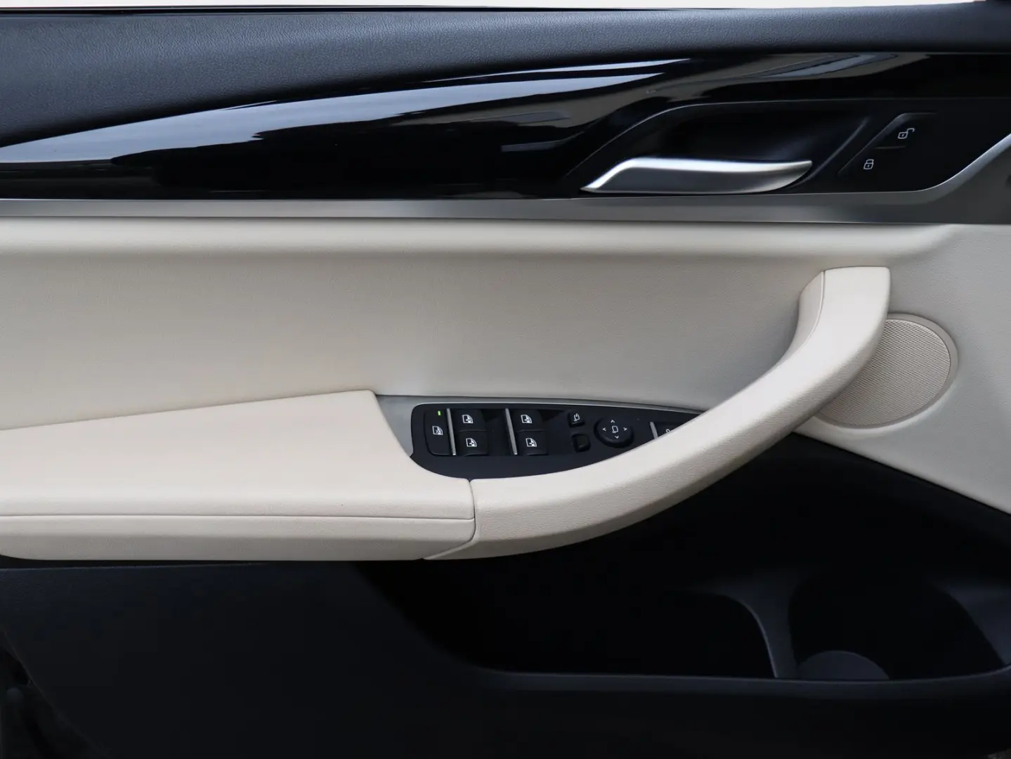 X4 xDrive20i DAB LED WLAN Pano.Dach RFK Shz PDC