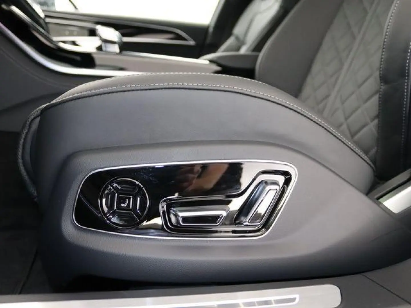 Audi S8 4.0 TFSI quattro 360  MATRIX-LED