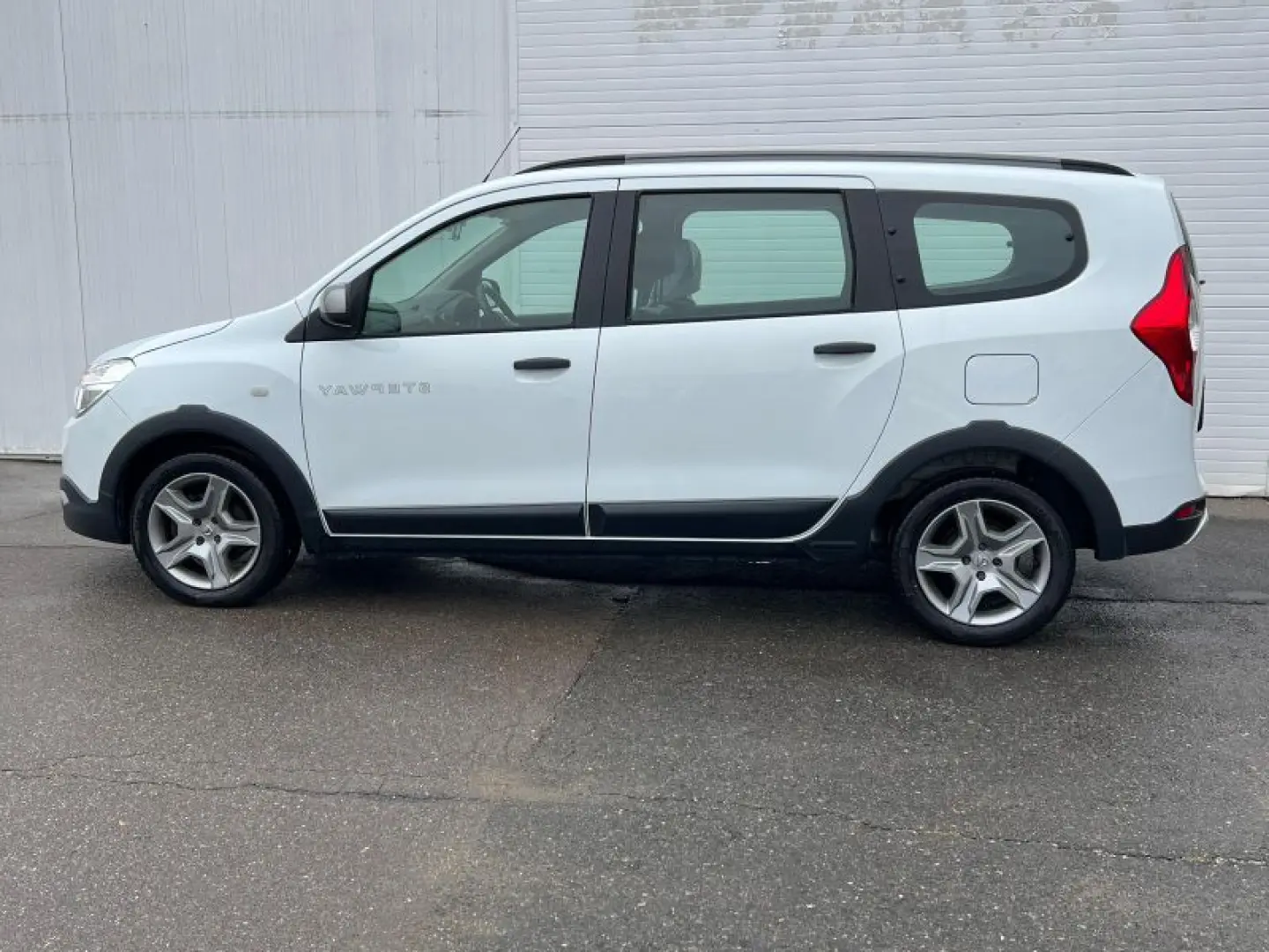 DACIA LODGY 1.3 TCe 130CP Stepway 7L
