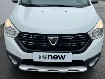 DACIA LODGY 1.3 TCe 130CP Stepway 7L