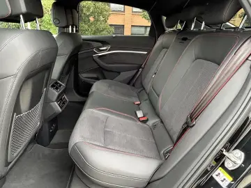 Audi Q8 Sportback e-tron 55 Sline