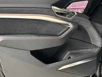 Audi Q8 Sportback e-tron 55 Sline
