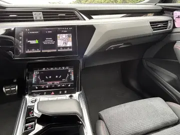 Audi Q8 Sportback e-tron 55 Sline