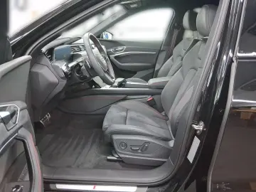 Audi Q8 e-tron 55 Quattro S-Line AHK Bang