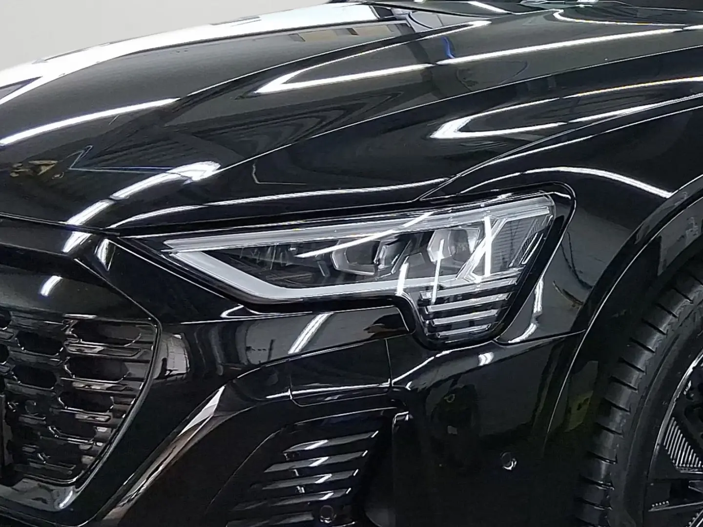 Audi Q8 e-tron 55 Quattro S-Line AHK Bang