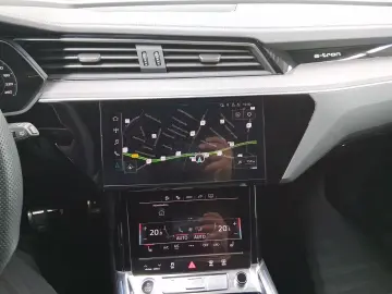 Audi Q8 e-tron 55 Quattro S-Line AHK Bang