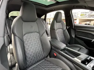 Audi Q8 Sportback e-tron 55 quattro S line