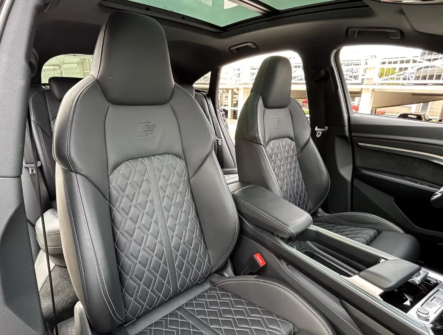 Audi Q8 Sportback e-tron 55 quattro S line