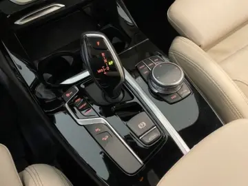 X3 xDrive 20i M Sportpaket HUD AHK Pano Navi Led