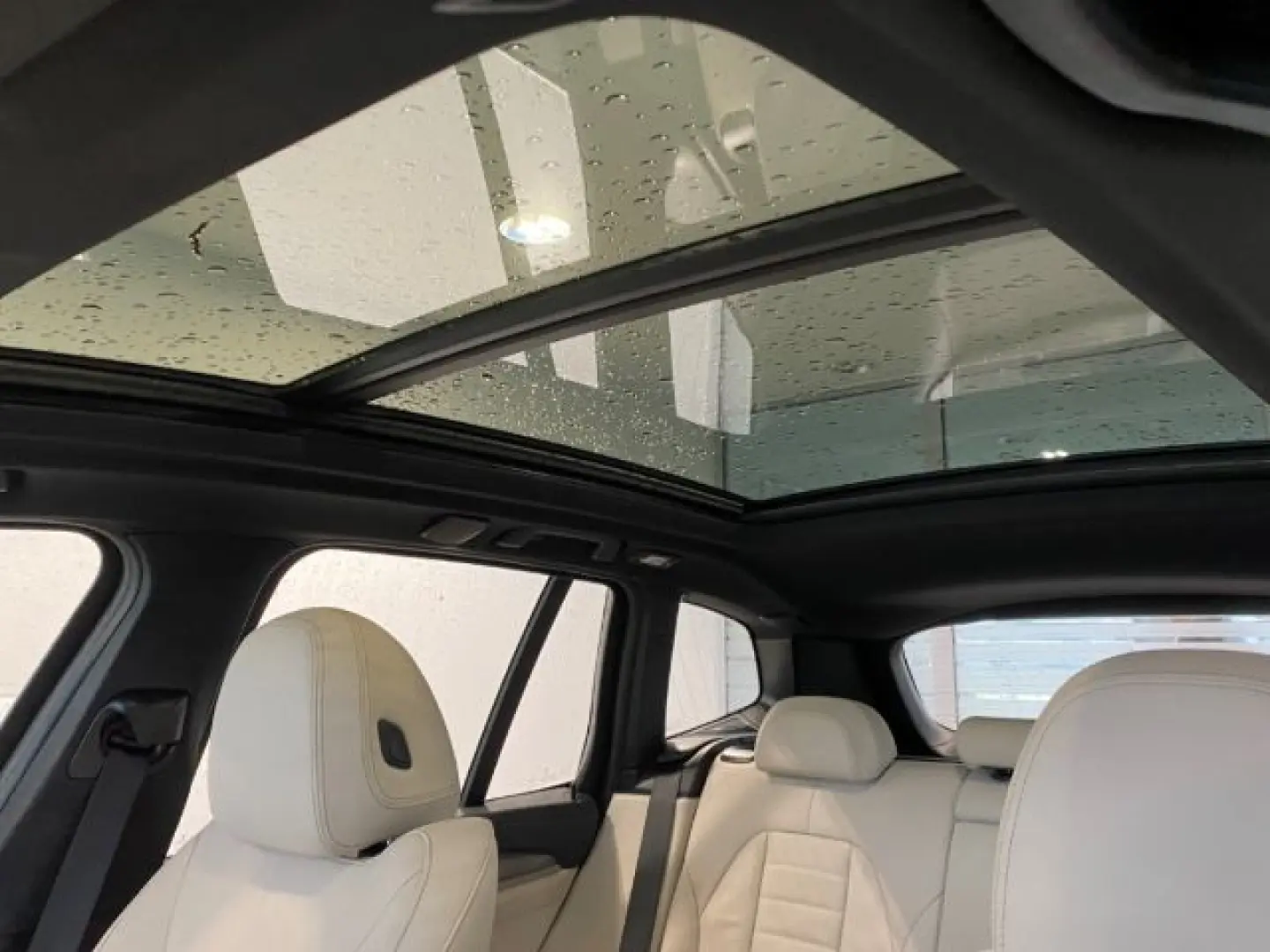X3 xDrive 20i M Sportpaket HUD AHK Pano Navi Led