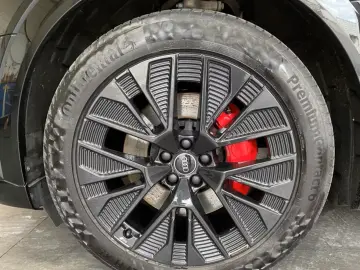 Audi Q8 55 quattro S line LED B&O Navi ACC