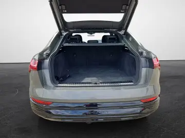 Audi Q8 Sportback 55 e-tron quattro advanced AHK